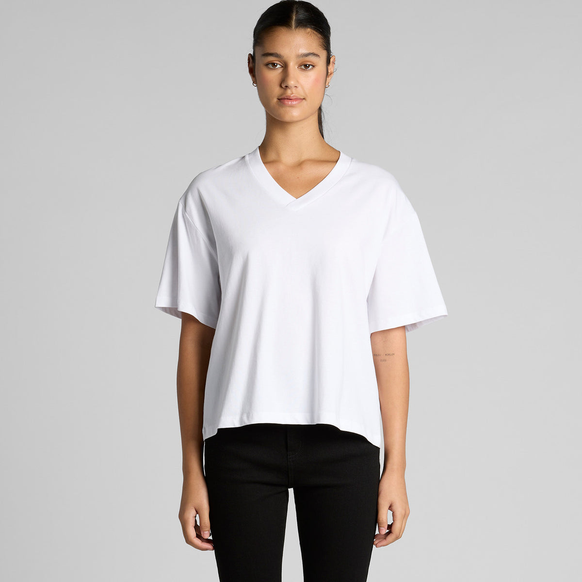 AS Colour Wo's Martina V Neck Tee – front product view
